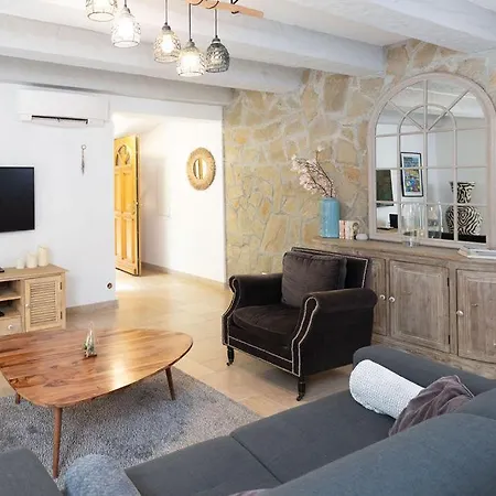 Hébergement de vacances Eden Housse Villa, Pool, 2 Min To Beaches *