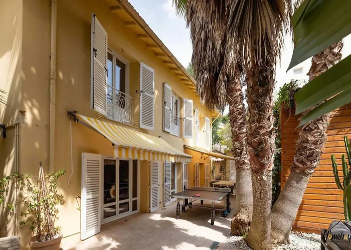 Eden Housse Villa, Pool, 2 Min To Beaches Ferienhaus